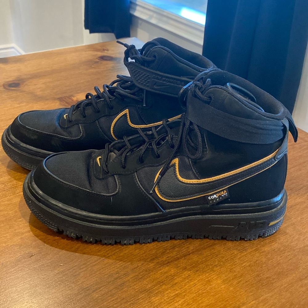 Men’s Nike Air Force 1 boots